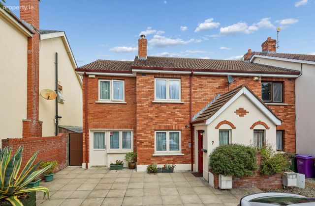 7 Saint Helier's Copse, Stillorgan, Blackrock, Co. Dublin, Stillorgan, Co. Dublin - Click to view photos