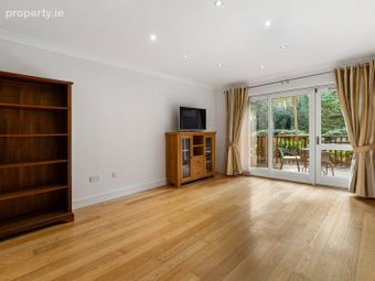 2 Glaslyn, Howth Road, Clontarf, Dublin 3, Clontarf, Dublin 3 - Image 3