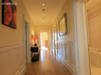 4 Douglas House, Maryborough Hill, Rochestown, Co. Cork - Image 2
