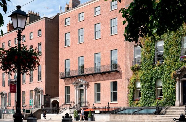 Saint Stephen's Green, Dublin 2 - Click to view photos