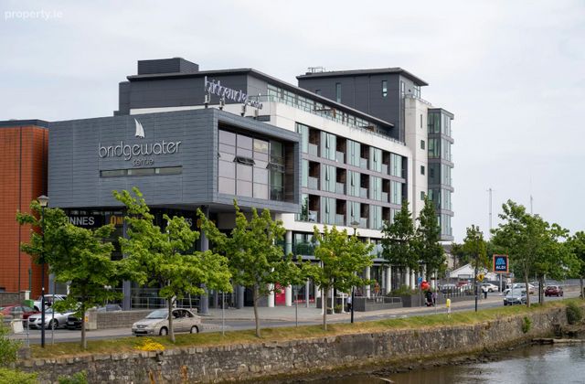 Bridgewater Shopping Centre, Ferrybank, Co. Wicklow - Click to view photos