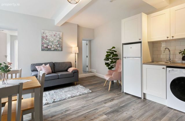 Dunville Avenue, Ranelagh, Dublin 6 - Click to view photos