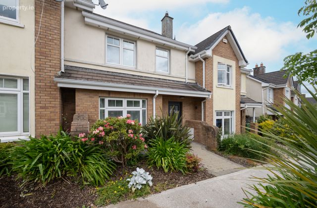 16 The Drive, Harbour Heights, Passage West, Co. Cork, Passage West, Co. Cork - Click to view photos