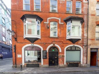 Apartment 4, 7 Anglesea Street, Temple Bar, Dublin 2 - Image 2