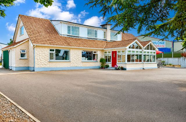Bushfield House, Bushfield, Athlone, Co. Westmeath - Click to view photos