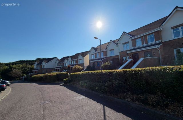19 The Crescent, Harbour Heights, Passage West, Co. Cork - Click to view photos