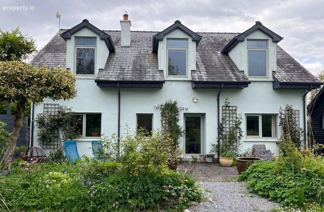 Dooros, Woodford, Co. Galway - Click to view photos