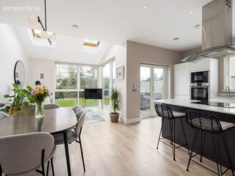 22 The Avenue, Carrickmines Manor, Carrickmines, Dublin 18 - Image 4