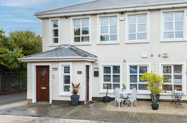 6 Woodland Court, Lower Main Street, Rush, Co. Dublin, Rush, Co. Dublin - Click to view photos
