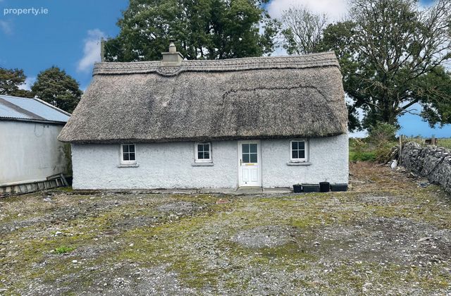 Thatch, Ballagh, Menlough, Ballinasloe, Co. Galway, Killoscobe, Co. Galway - Click to view photos