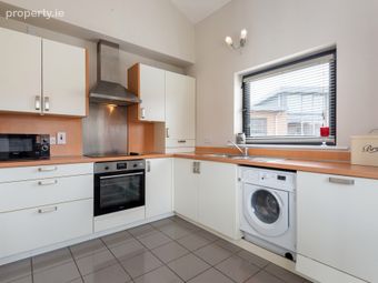 308 The Park, Clon Brugh, Aiken's Village, Sandyford, Sandyford, Dublin 18 - Image 5