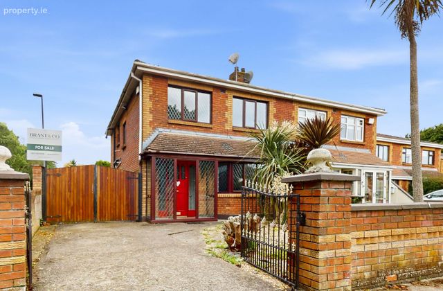 142 Carlton Court, Swords, Swords, Co. Dublin - Click to view photos