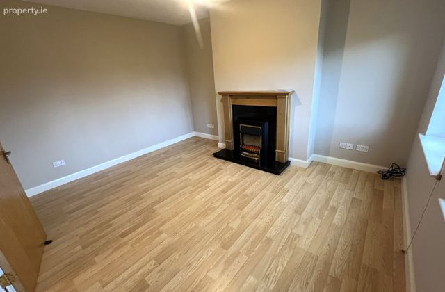 33 Meadow Court, Elm Park, Claremorris, Co. Mayo - Click to view photos