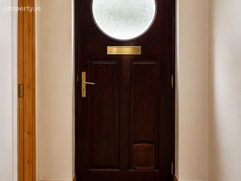 4 Hotel Lane, Main Street, Carrick-on-Suir, Co. Tipperary - Image 2