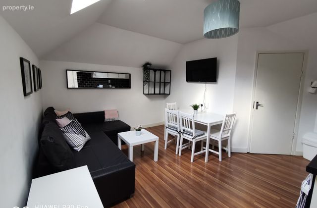 Flat 2, 4 Buckingham Street Lower, Dublin 1 - Click to view photos