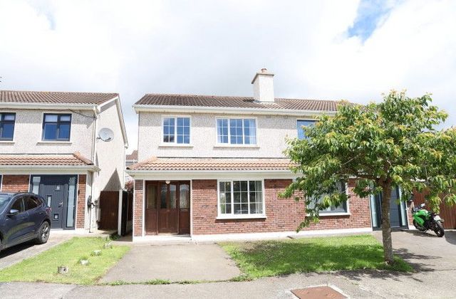 16 Highbury, Waterpark, Carrigaline, Co. Cork - Click to view photos
