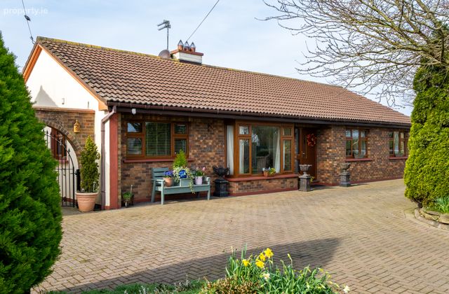Moneyquid, Killeigh, Co. Laois, Killeigh, Co. Offaly - Click to view photos