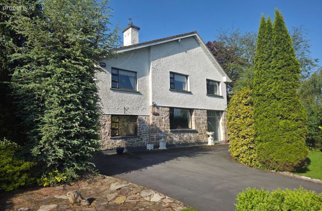 Cruckawn House, Ballymote Road, Tubbercurry, Co. Sligo - Click to view photos