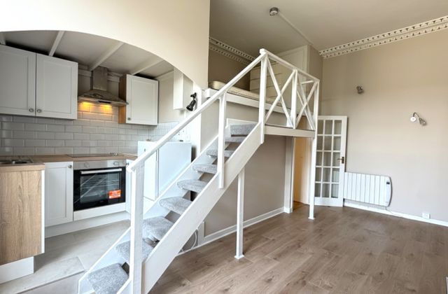 Apartment 4, 55/56 Leeson Street Upper, Dublin 4 - Click to view photos