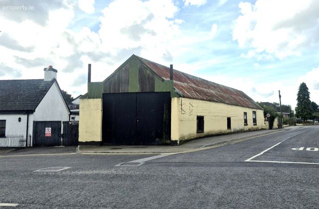 Main Street/athlone Road Junction, Kinnegad, Co. Westmeath - Click to view photos