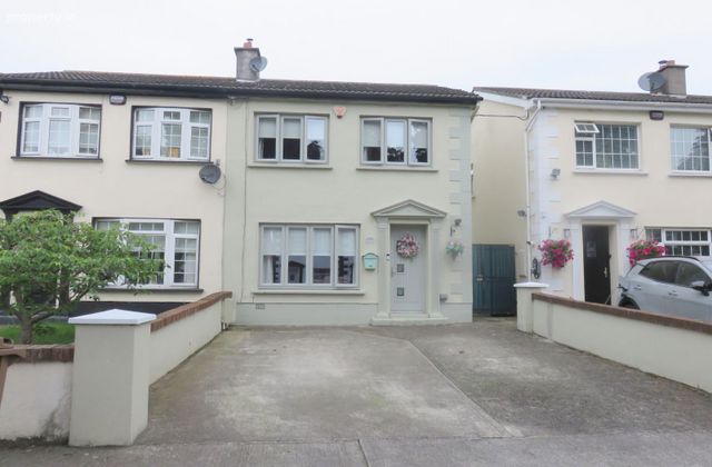 202 Palmerstown Woods, Clondalkin, Dublin 22 - Click to view photos