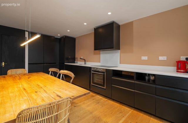 Apartment 35, Block 3, 126/127 Steeven`s Gate Apartments, James`s Street, Dublin 8, Co. Dublin, Dublin 8 - Click to view photos