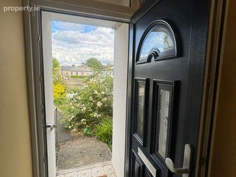 8 Laburnum Square, Drogheda, Drogheda, Co. Louth - Image 5