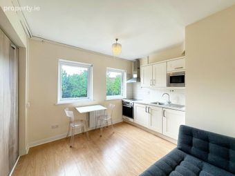 Flat 3, 37 Leeson Street Upper, Ballsbridge, Dublin 4 - Image 3