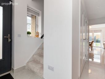 11 The Dales, Kilmartin Grove, Hollystown, Dublin 15, Hollystown, Dublin 15 - Image 2