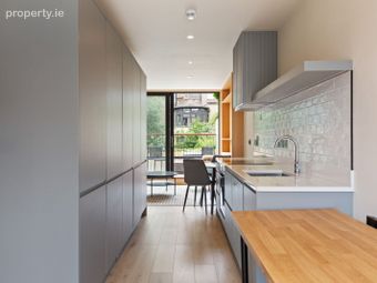 Apartment D, 58 Pembroke Lane, Dublin 2 - Image 4