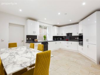 Phoenix View, 13 Park Place, Chapelizod Road, Dublin 8, Dublin 8 - Image 4