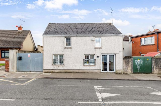 Castleroe, 28 Castletown Road, Dundalk, Co. Louth - Click to view photos