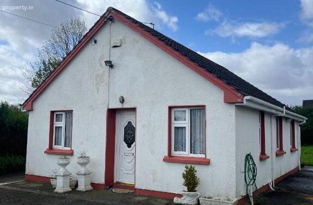 Ballydribbeen, Killarney, Co. Kerry, Killarney, Co. Kerry - Click to view photos