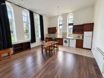 5 College House, The Pines, Ballinasloe, Co. Galway - Image 3