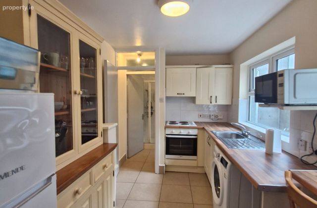 Flat 1, 47 Pleasants Street, Portobello, Dublin 8 - Click to view photos