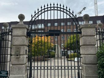 Harcourt Green, Charlemont Street, Dublin 2 - Image 2