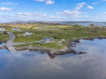 The Old Schoolhouse, Inishnee, Roundstone, Co. Galway - Image 5