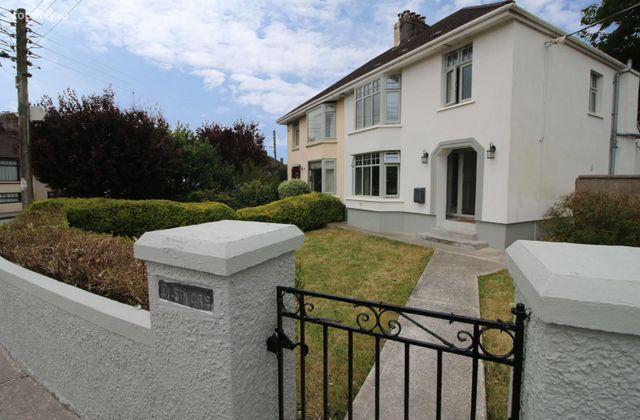 Elsinore, 22 South Lodge, Ballinlough, Co. Cork - Click to view photos
