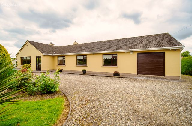 Ballyvocogue, Askeaton, Co. Limerick - Click to view photos