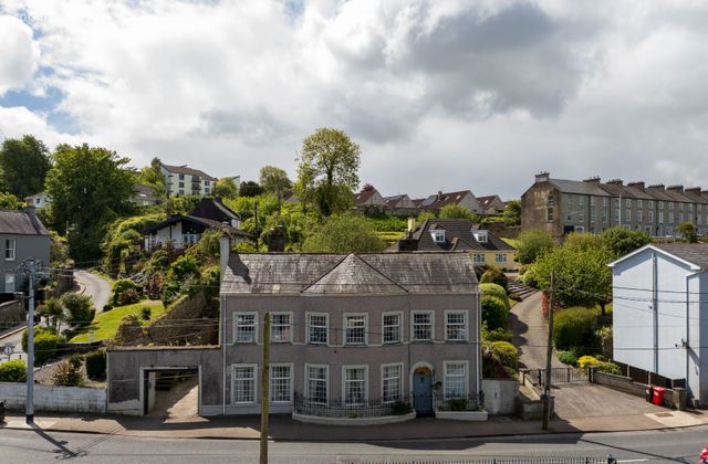 Toureen House, Passage West, Co. Cork - Click to view photos