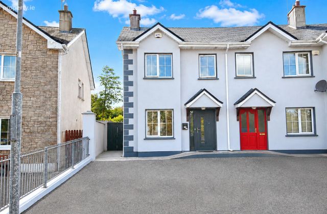 11 Gort Na S&iacute;, Coolaney, Coolaney, Co. Sligo - Click to view photos