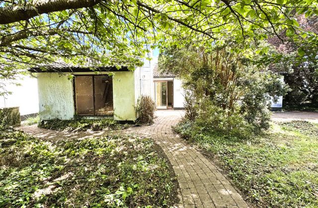D&uacute;n An &Oacute;ir, 1 Lios Dar&oacute;g, Shannon, Co. Clare - Click to view photos