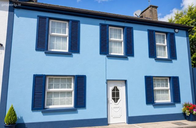 Ballylanders Near Mitchelstown, Mitchelstown, Co. Cork - Click to view photos