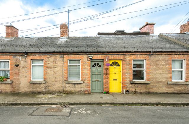 8 Liffey Street South, Dublin 10, Ballyfermot, Dublin 10 - Click to view photos