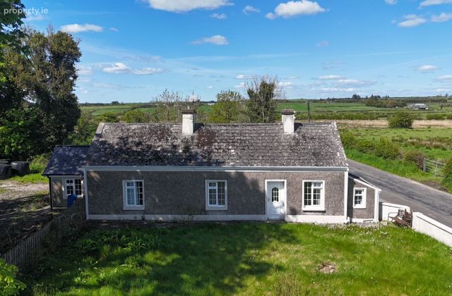 Lismacool, Elphin, Co. Roscommon - Click to view photos