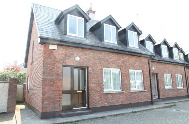 1 Cottage Mews, Glasheen Road, Glasheen, Co. Cork - Click to view photos