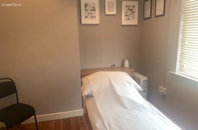 Newtownpark Clinic, 7 Rockville Road, Blackrock, Co. Dublin Is, Blackrock, Co. Dublin - Click to view photos