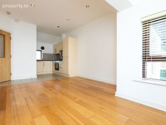 4 Aubreyville, Dublin Road, Shankill, Dublin 18 - Image 4