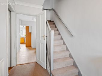 64 Saint Mary\'s Park, Walkinstown, Walkinstown, Dublin 12 - Image 2