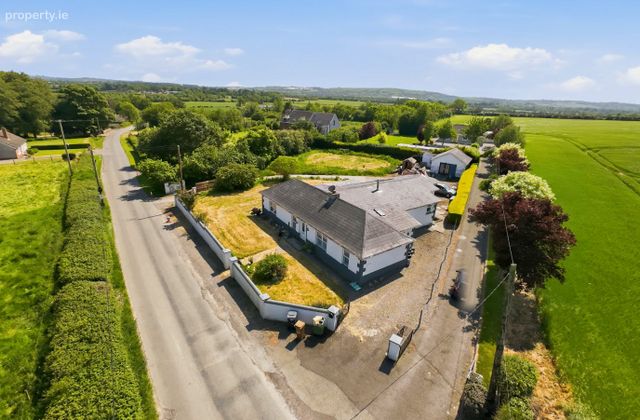 Grangemount, Ring Commons, Naul, Co. Dublin - Click to view photos